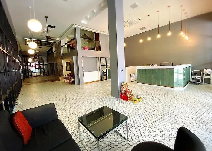 14 Sathorn Hotel Bangkok