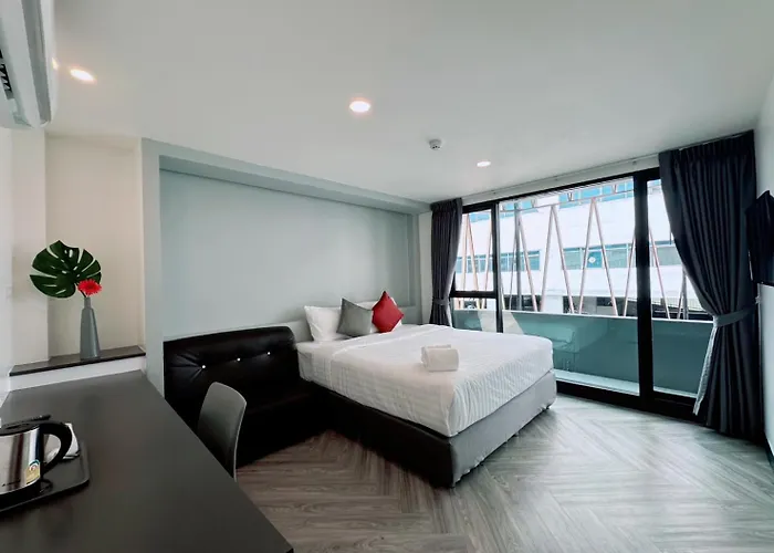 Hotel 14 Sathorn 3*