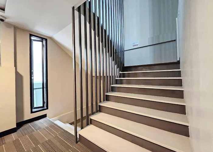 14 Sathorn 3* Bangkok