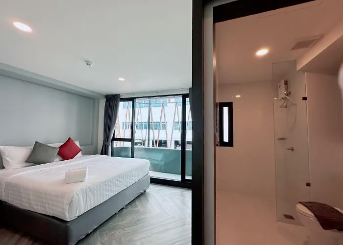 14 Sathorn 3*